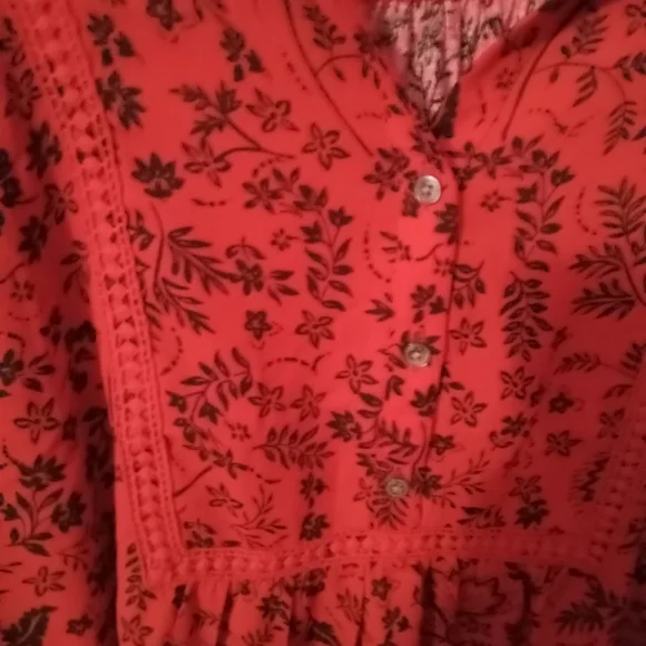 Women's Red & Black Floral Print Peasant Blouse - Picture 2 of 4